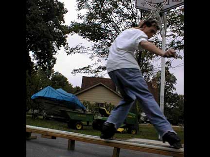 a FRoNTSiDe GRiND